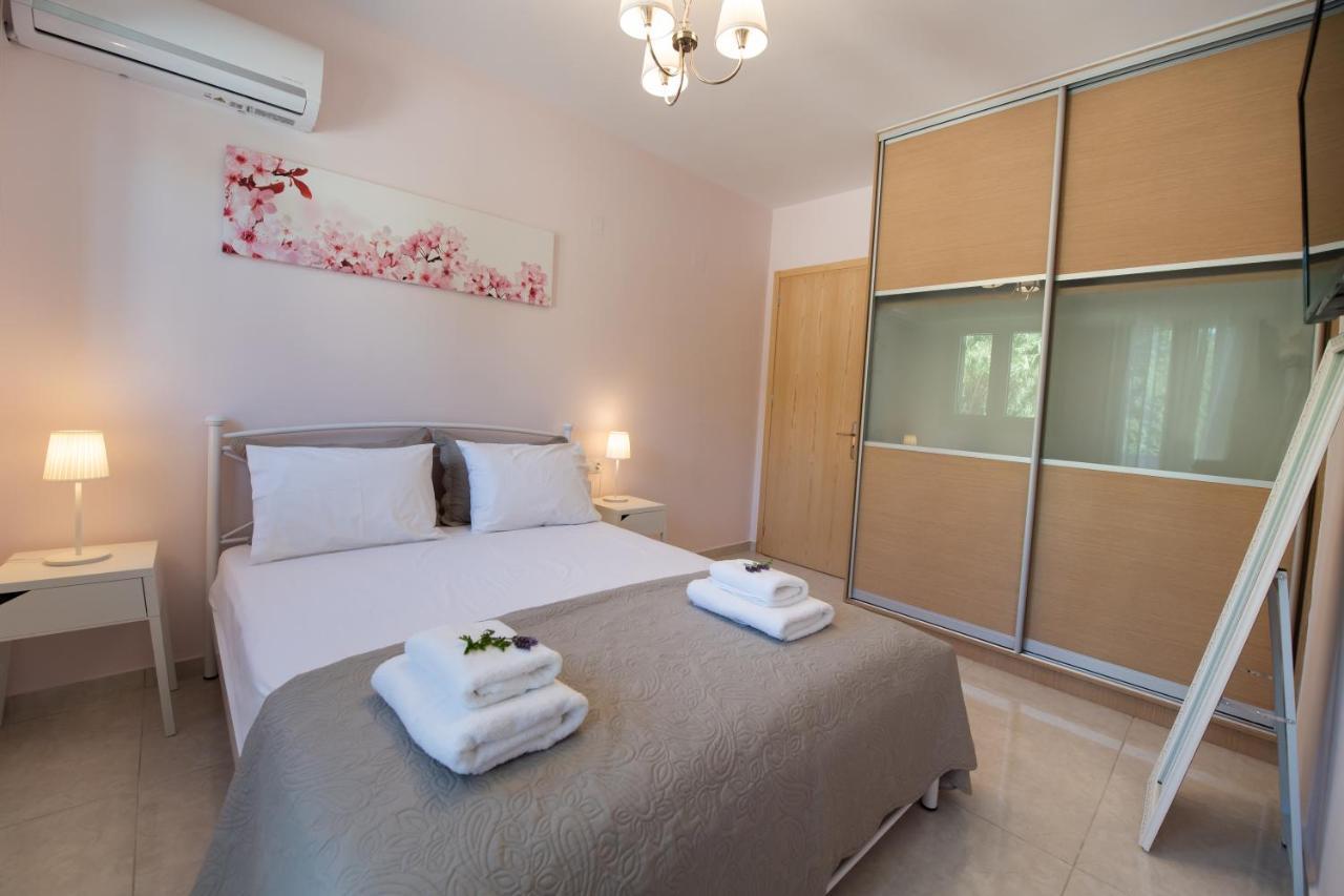 Bounatsa Studios & Apartments Нідрі Екстер'єр фото